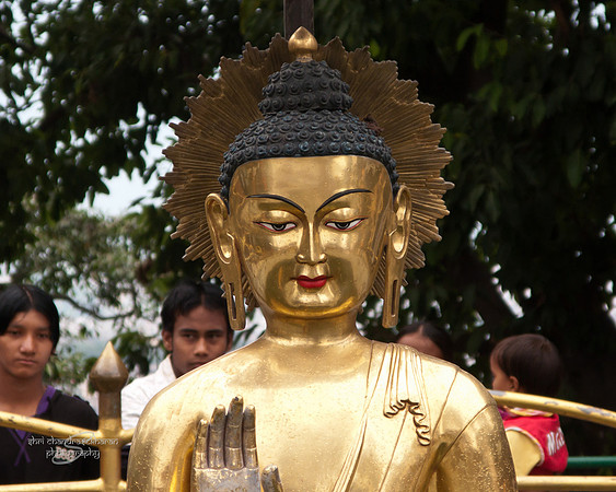 Gautham Buddha Idol @ Swayumbhunath Stupa